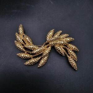 Sarah Coventry Wind Flower Brooch Large Gold Tone Wheat Pine Harvest Fall